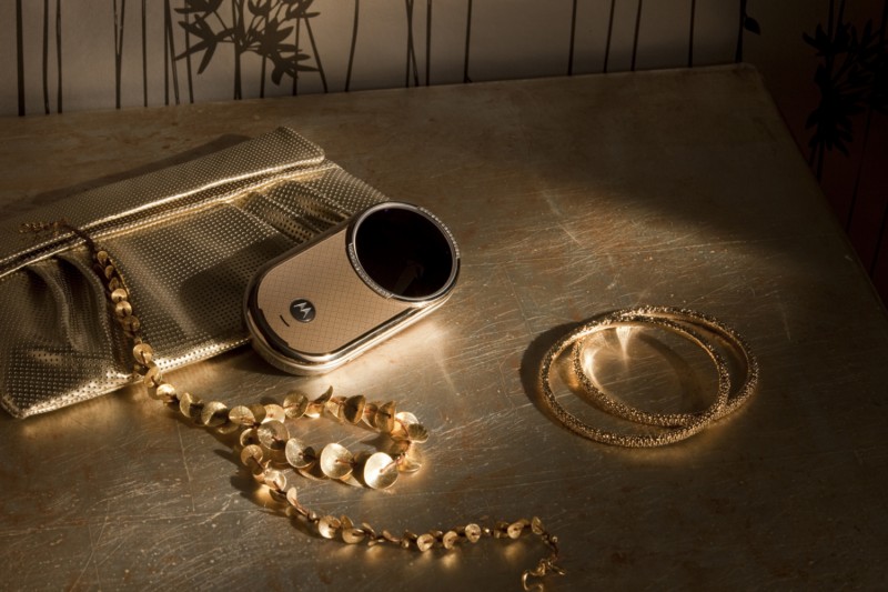 Aura Diamond – telefon zdobiony złotem i wysadzany diamentami