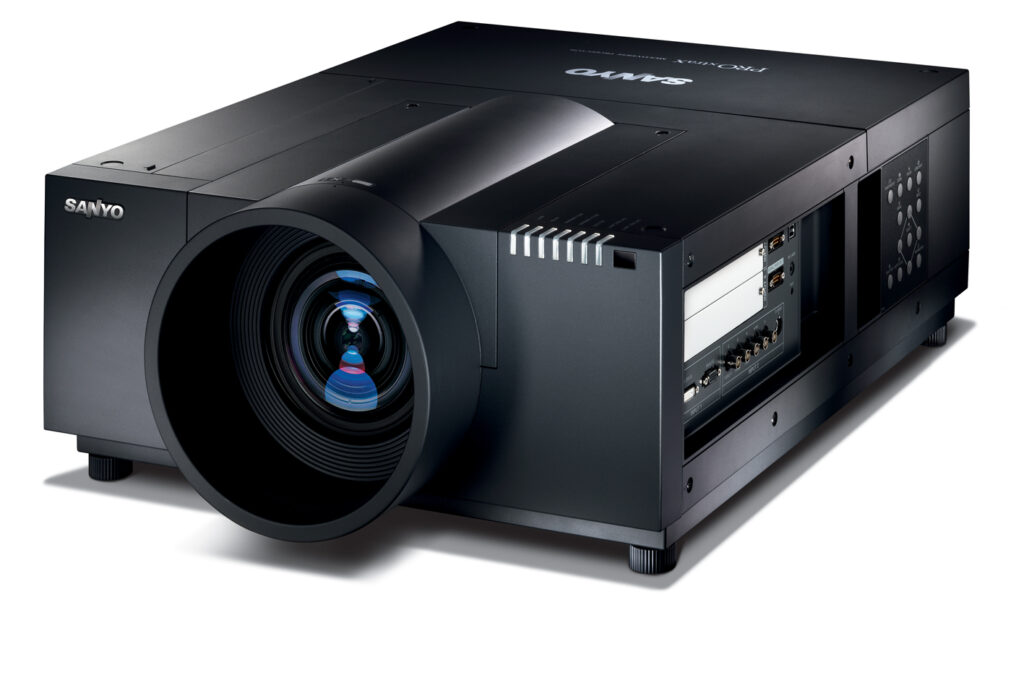Sanyo PLC-XF1000 – projektor na imprezę