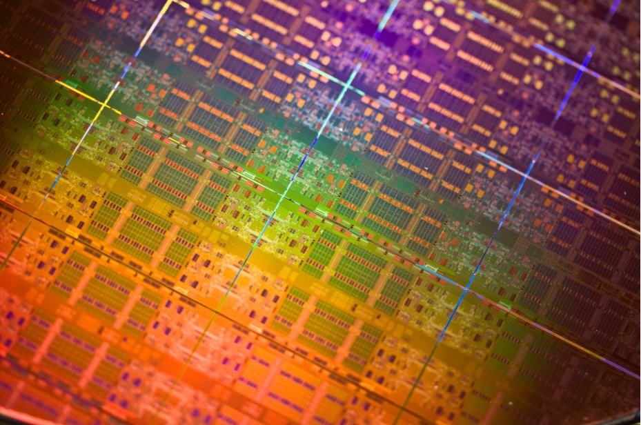 Intel wprowadza serię procesorów Intel Xeon 7500