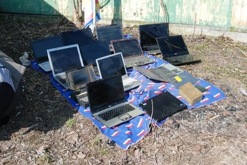 33 laptopy na…dnie Odry