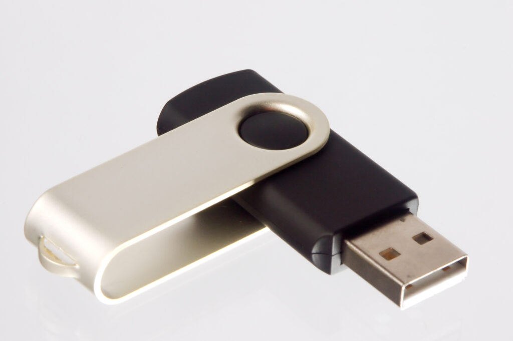 Pendrive z funkcją kontroli aktywności użytkownika