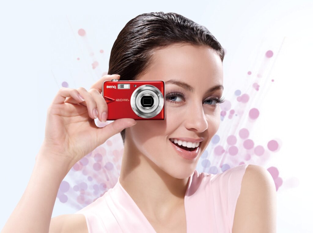 HDR i dotykowy wyświetlacz w nowej cyfrówce BenQ