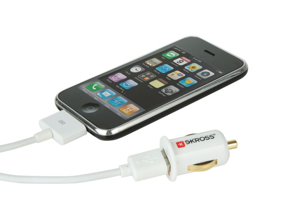 Skross Midget USB Car Charger – ładowarka dla ludzi w podróży