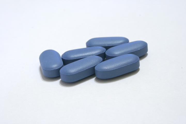 Spam: coraz mniej Viagry