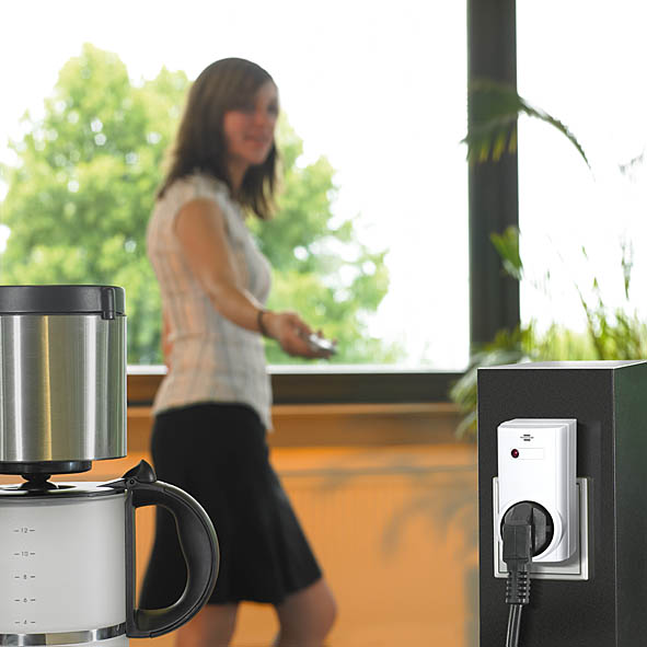 Włącz i wyłącz sprzęt na odległość