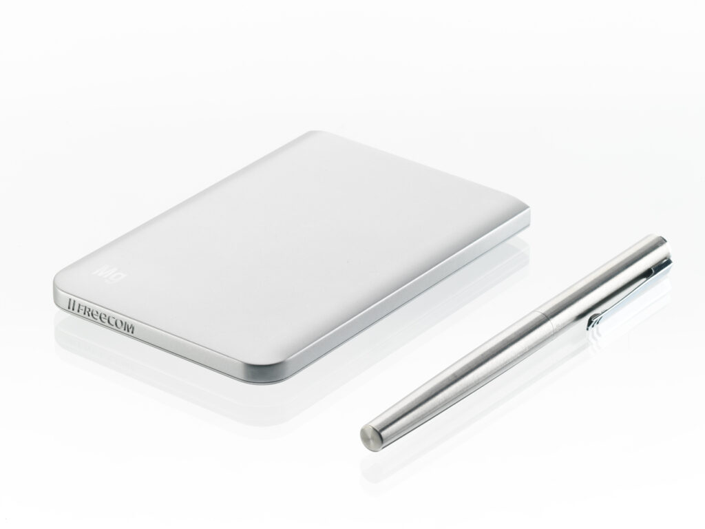 Najcieńszy na świecie dysk zewnętrzny trafia do Polski