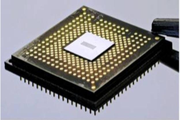 Holey Optochip – terabit na sekundę od IBM