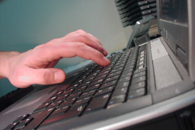 Niezwykły wirus atakuje na rosyjskich stronach WWW