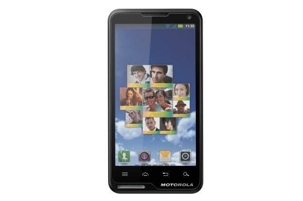 Motorola MOTOLUXE – niedrogi smartfon z 4-calowym ekranem