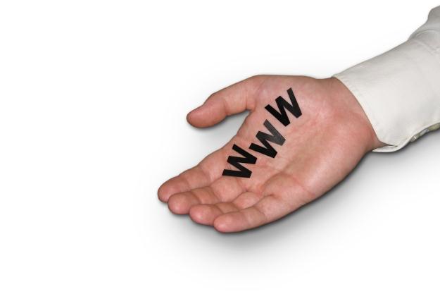 Uwaga na naciągaczy domenowych