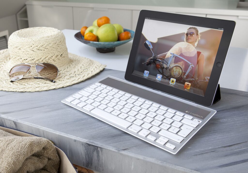 Logitech Wireless Solar Keyboard K760