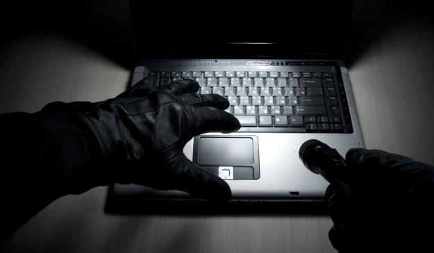 Jak za pomocą Facebooka wyciąga się od nas pieniądze