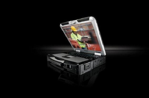 Toughbook CF-3 – 21 godzin za 22 tys. Zł