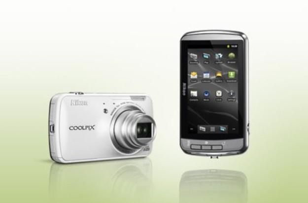 Nikon COOLPIX S800c – aparat z Androidem