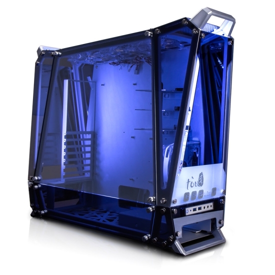 In Win Tou  prawdziwi – przeźroczysta obudowa