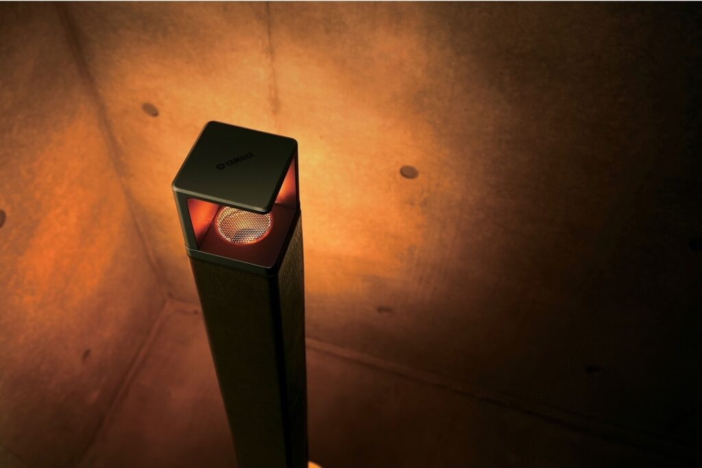 Yamaha LSX-700 – zestaw audio z oświetleniem