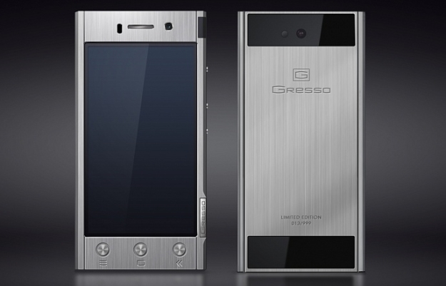 Luksusowy smartfon z tytanową obudową