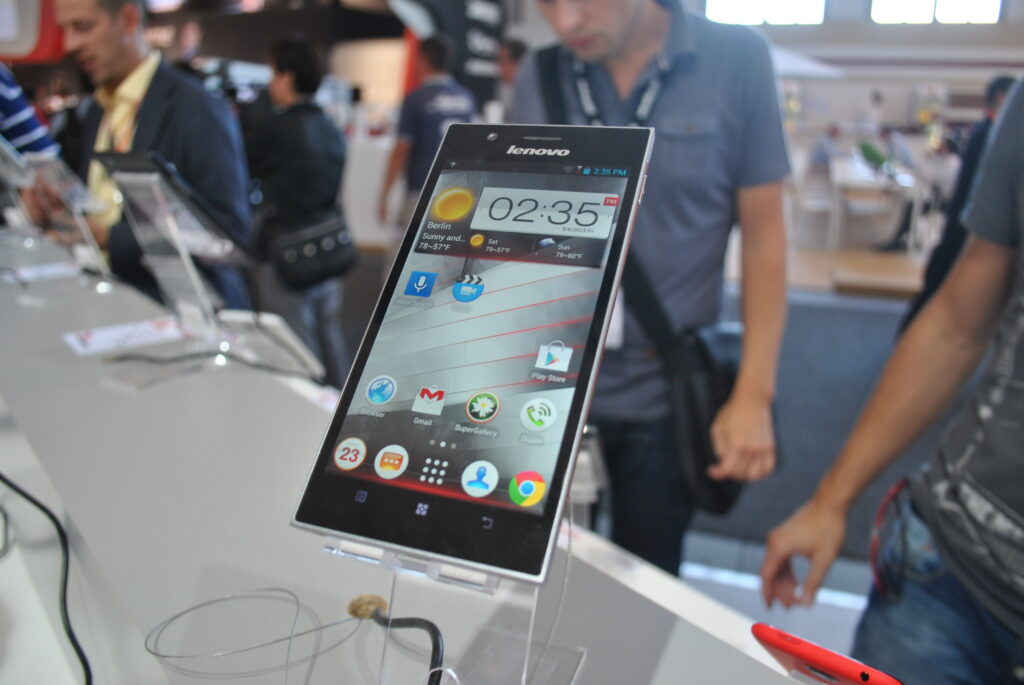 Lenovo kupi Motorola Mobility