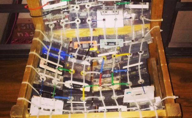 Sony i kaseta o pojemności 3700 płyt Blu-ray