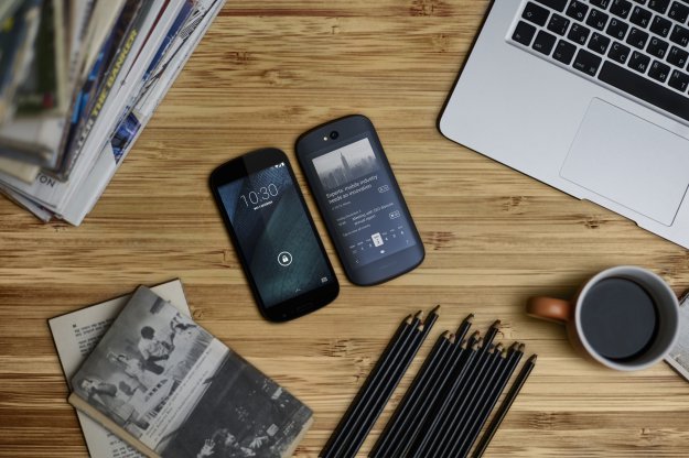 YOTAPHONE 2 – rosyjski smartfon z dwoma ekranami