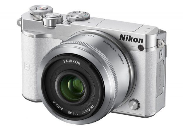 Nikon 1 J5 – bezlusterkowiec z Ultra HD