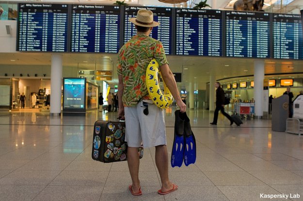 Cyberbezpieczeństwo na urlopie – na co zwracać uwagę?