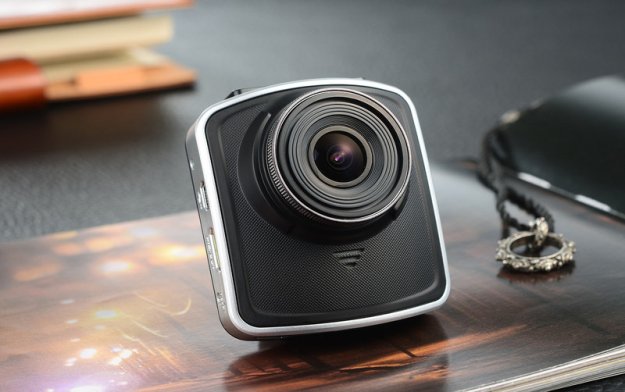 Lark  – nowy rejestrator z Full HD