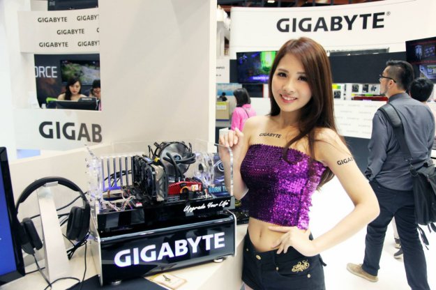 Gigabyte na Computex 2015 – nowe karty i cosplayerki