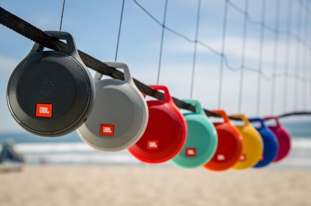 Głośnik z Bluetooth i karabińczykiem