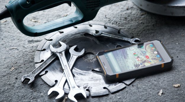 Kruger&Matz  DRIVE 4 – odporny smartfon