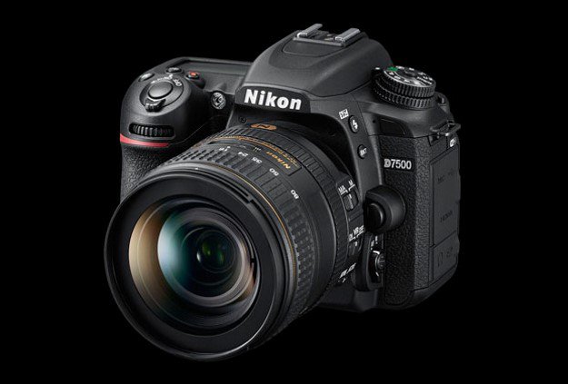 Nikon D7500 – lustrzanka w formacie DX