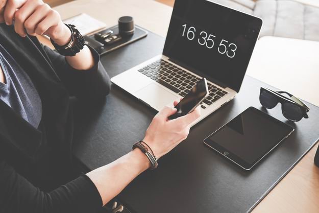 Smartfon wypiera peceta w przeglądaniu sieci