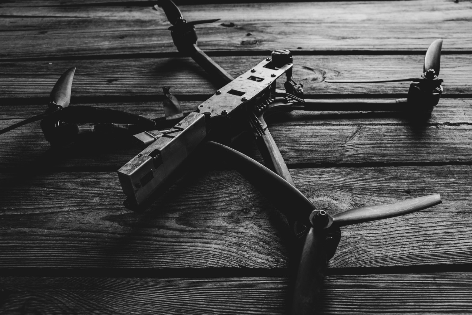 Dron, zdjęcie ilustracyjne