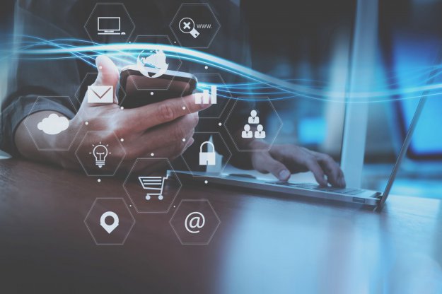 Konica Minolta wprowadza usługi w chmurze