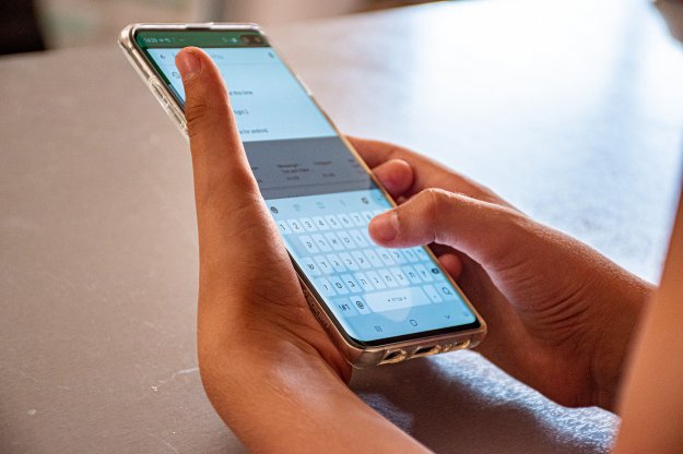 Kto ma patent na SMS-y?