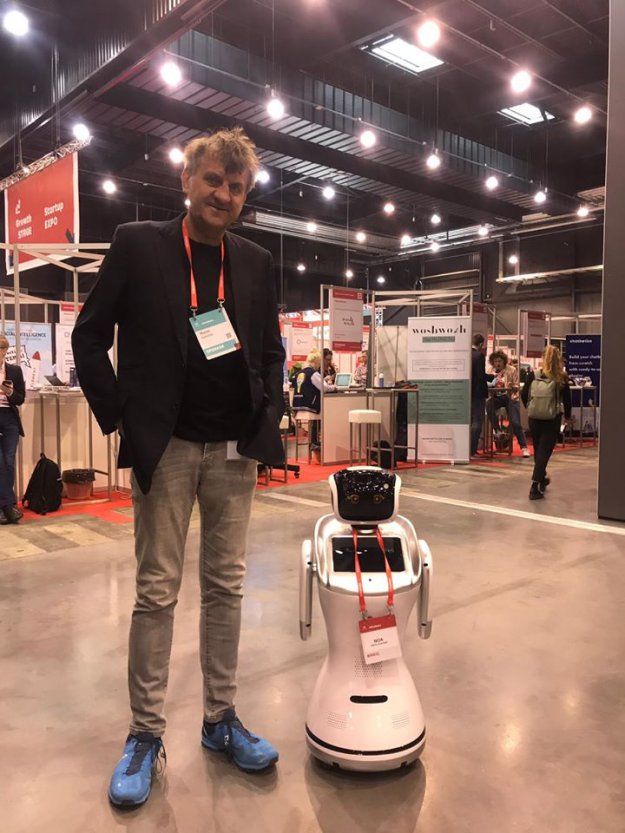 Z robotem dookoła świata