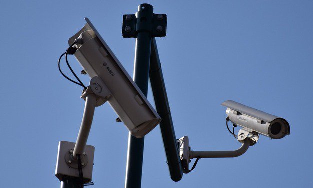 Pod elektronicznym okiem