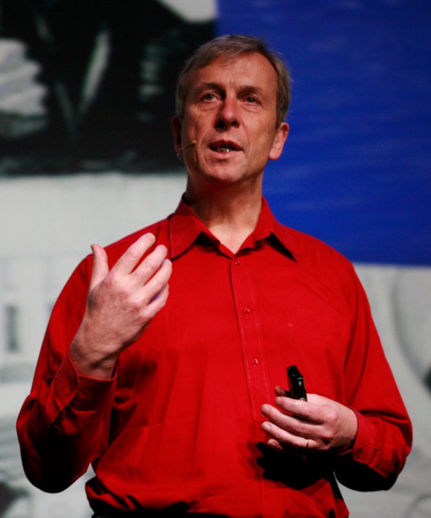 Pierwszy człowiek cyborg