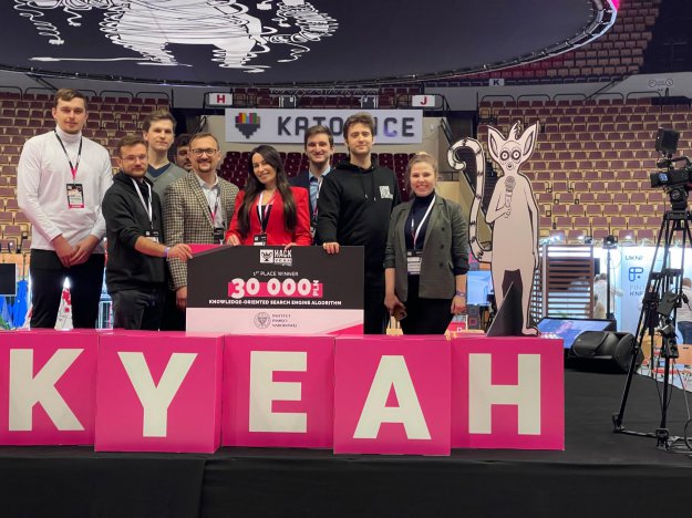 Bards.ai z Wrocławia zwycięzcą HackYeah 2021
