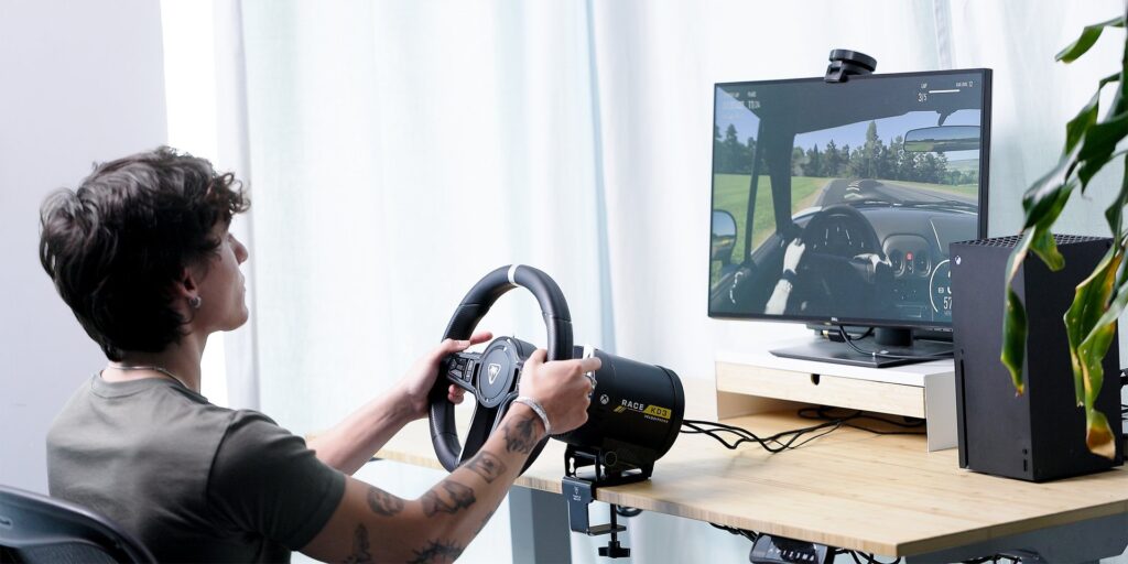 Szukacie akcesoriów do gier wyścigowych? Turtle Beach ma dla was propozycję