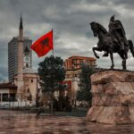 AI kandyduje na burmistrza Tirany