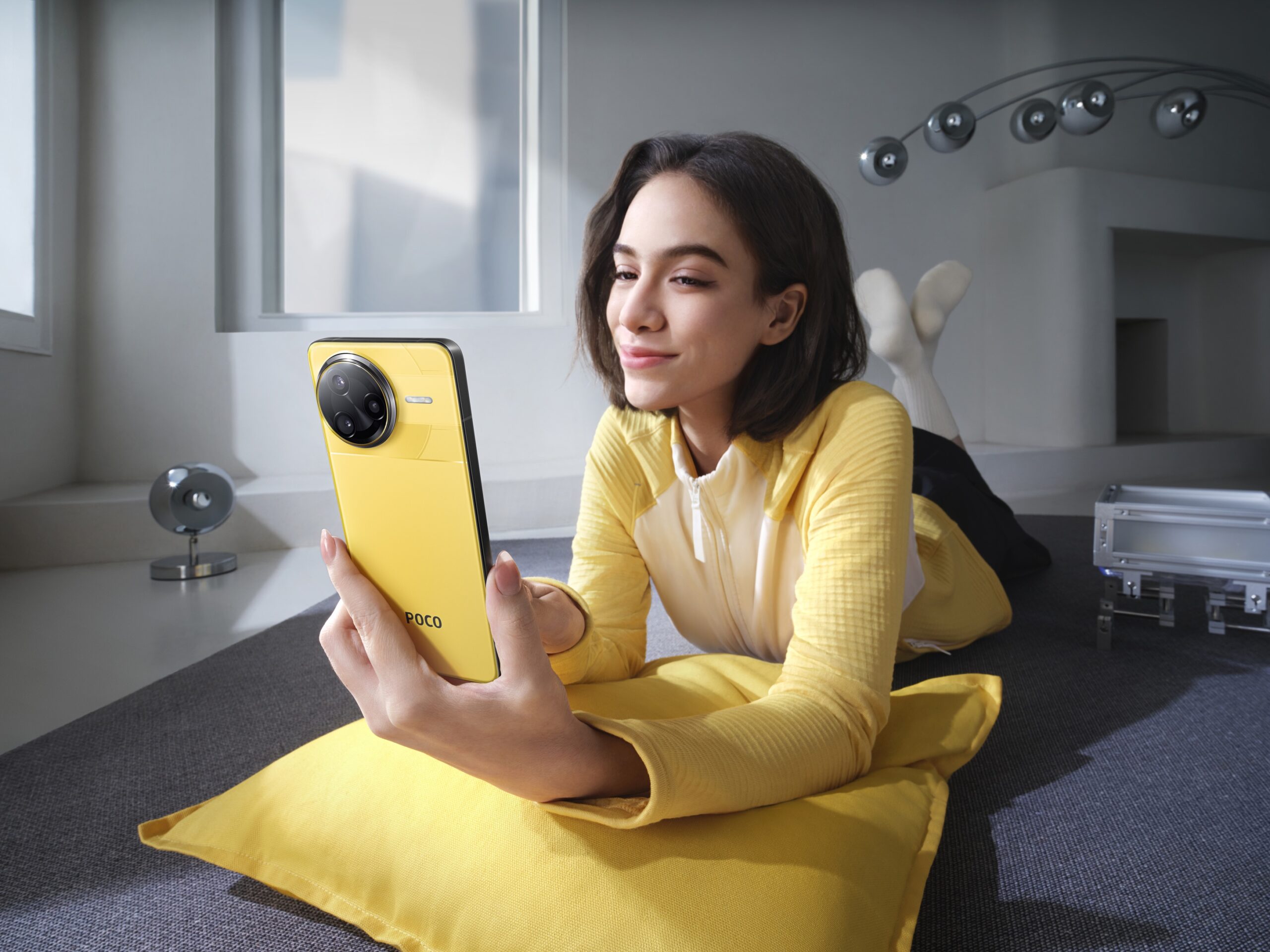 POCO F7 Ultra Yellow
