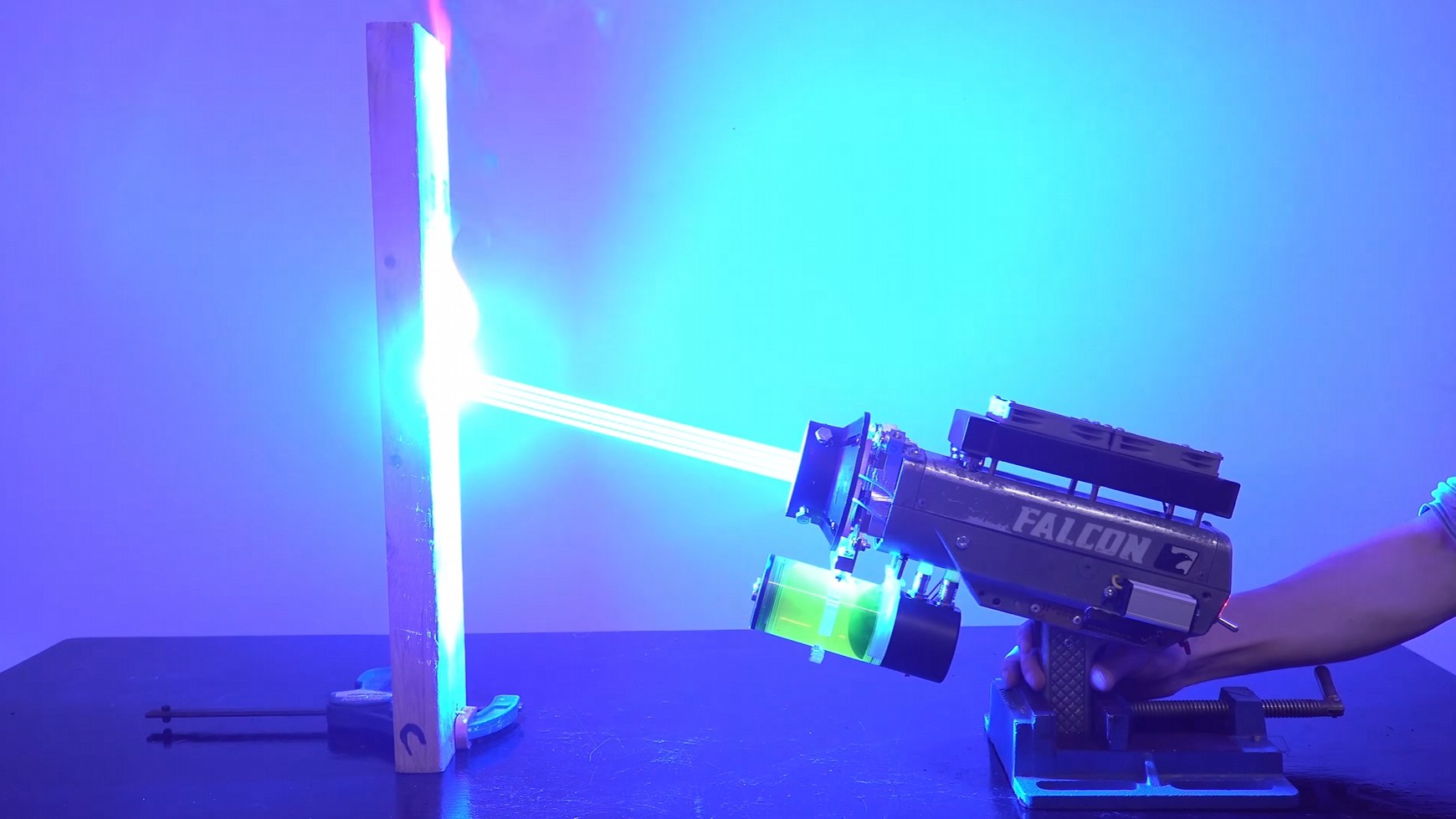 Laser zbudowany przez styropyro