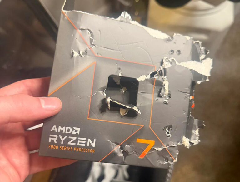 Ryzen 7 przeżuty przez psa