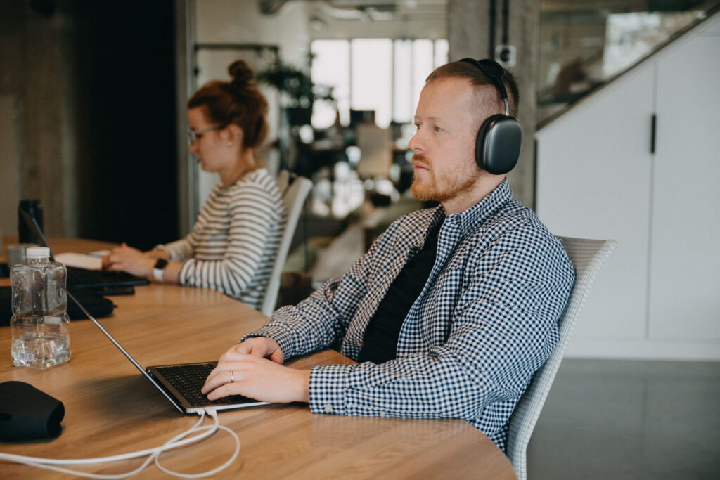Dlaczego Raynet CRM świetnie sprawdza się jako CRM dla firmy handlowej?