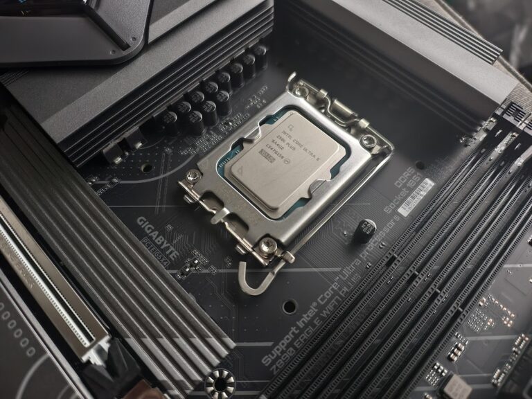 Intel Core Ultra 5 250K Plus