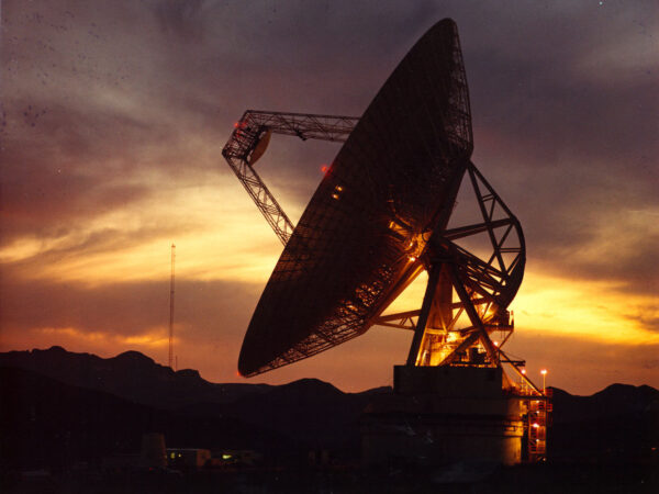Antena DSN w Goldstone, Kalifornia. Fot. NASA