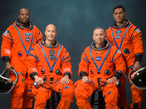 Załoga misji Artemis III. Od lewej Andre Douglas, Luca Parmitano, Randy Bresnik i Frank Rubio. Fot. NASA/Bill Stafford