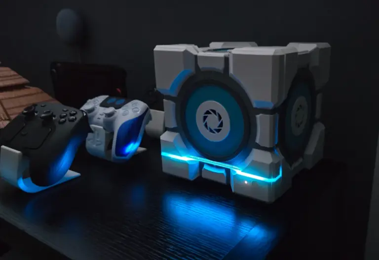 Projekt dbrand został anulowany, ale fani wzięli sprawy w swoje ręce. Druk 3D przywraca do życia obudowę Companion Cube dla Steam Machine