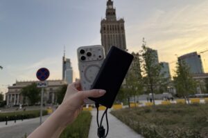 Pojemny powerbank, który bez problemu zastąpi ładowarkę w podróży. Recenzja Baseus EnerFill FC41